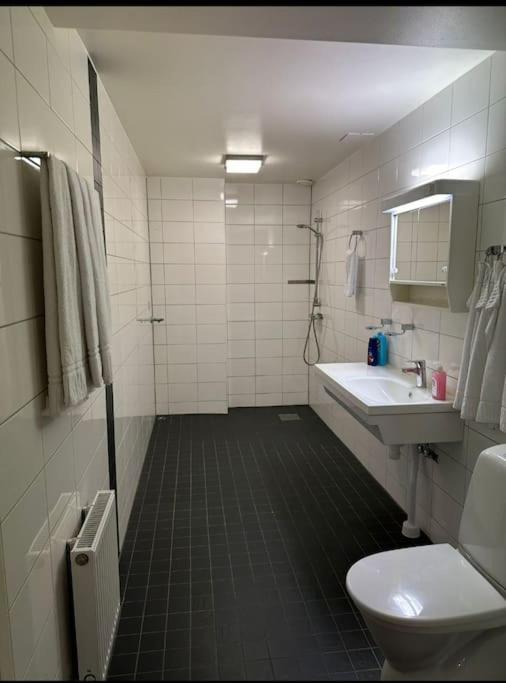 Nr6 Pa Sparet Norrköping Esterno foto